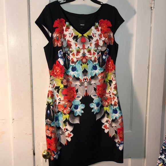 Dresses & Skirts - Dress